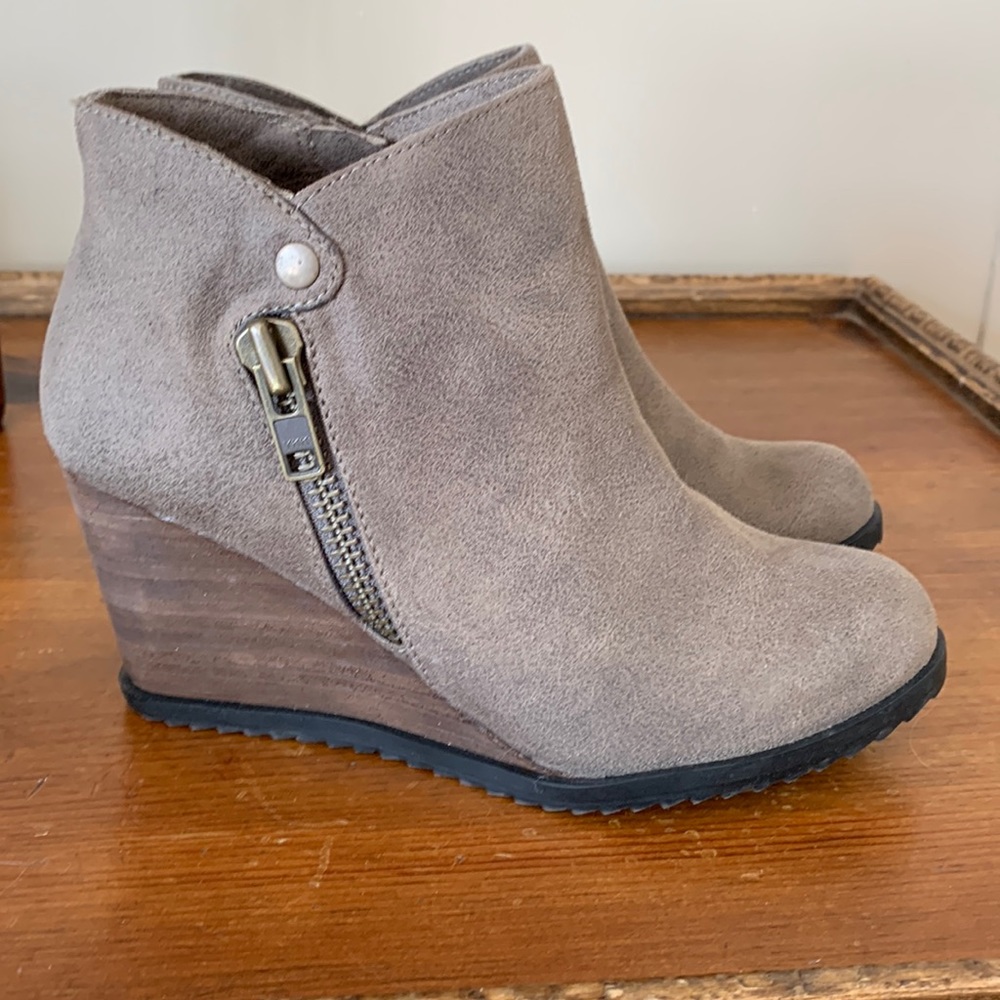 Not Rated boots.